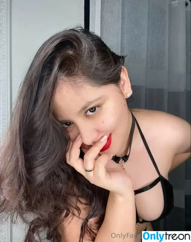 AleAlVa nude photo #0094 (AleAlVa)