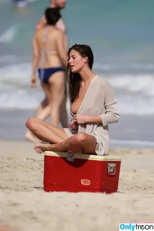 Alejandra Guilmant / AleGuilmantFan / aleguilmant nude photo #0096
