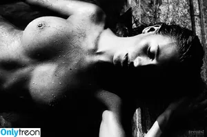 Alejandra Guilmant / AleGuilmantFan / aleguilmant nude photo #0135