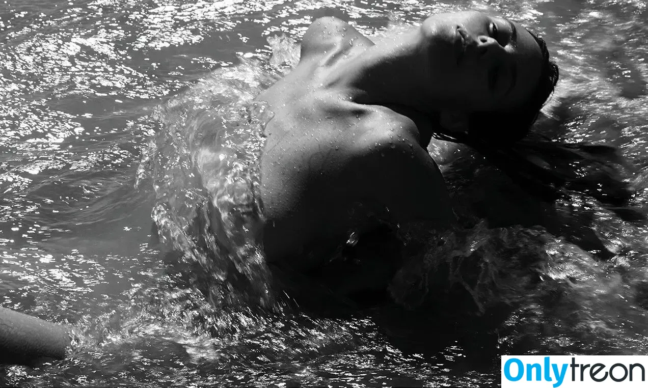 Alejandra Guilmant nude photo #0128 (AleGuilmantFan / aleguilmant)