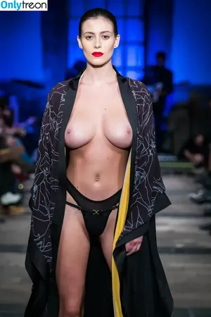Alejandra Guilmant / AleGuilmantFan / aleguilmant nude photo #1256