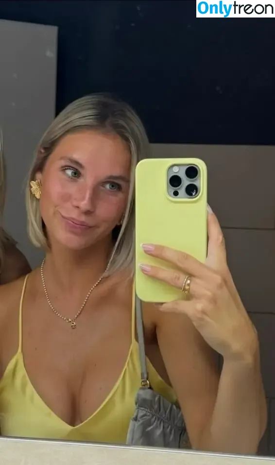 Alena Nolte nude photo #0116 (alenanolte)