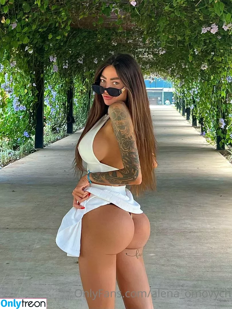 Alena Omovych nude photo #0036 (alena_omovych / alenaomovich)