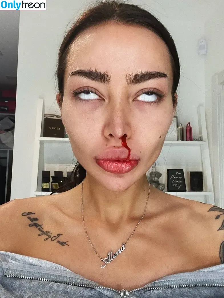 Alena Omovych nude photo #0720 (alena_omovych / alenaomovich)