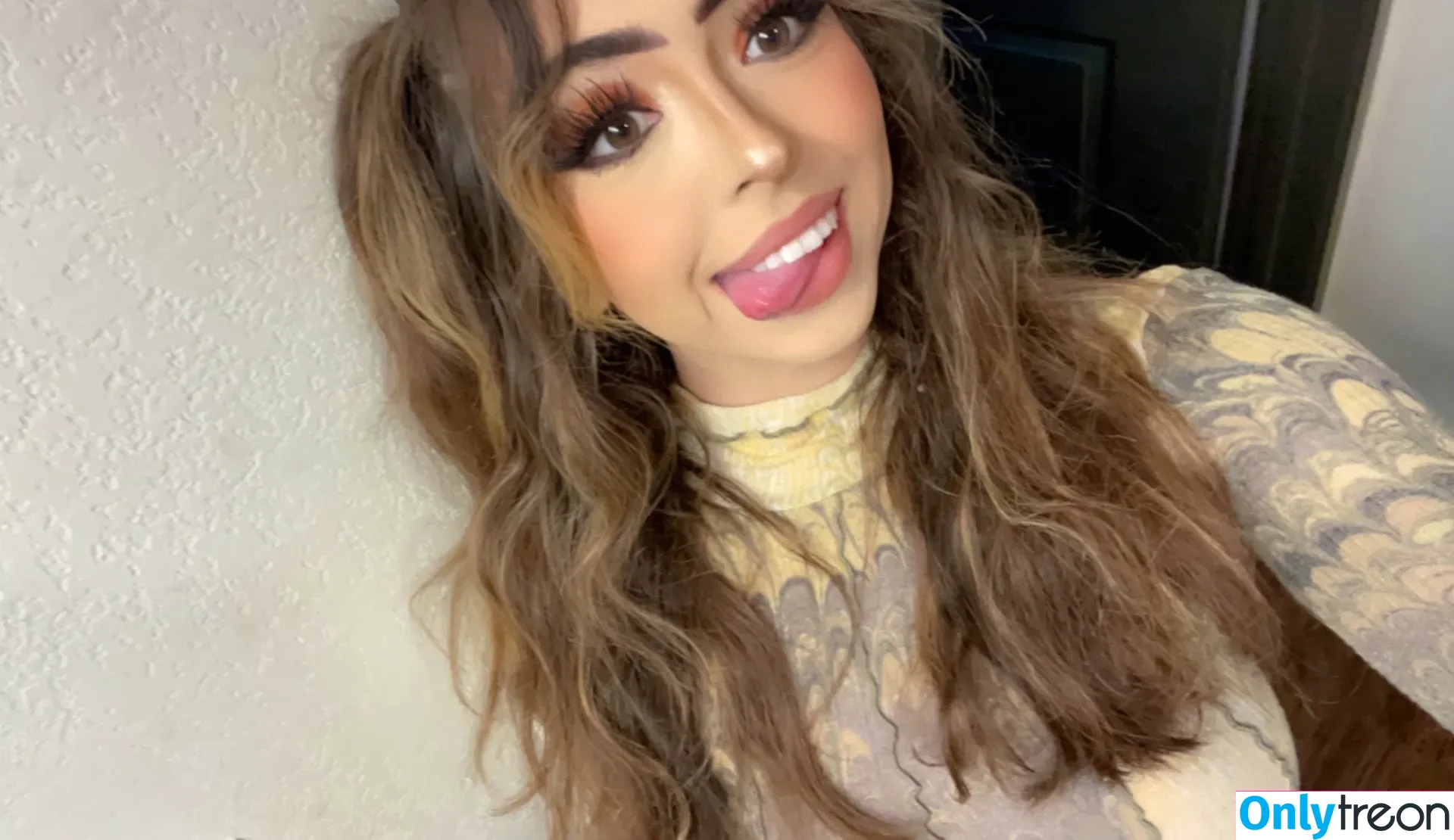 alenalovesxo nude photo #0010 (0xAlena / alenaaa_xoxo)
