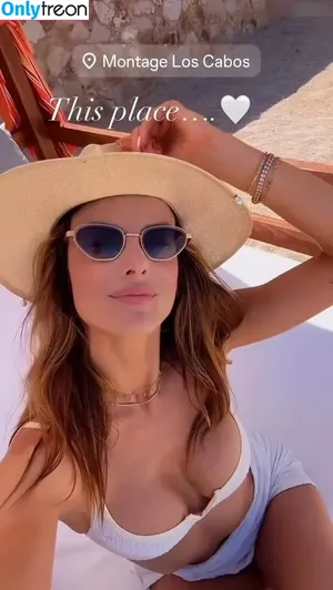Alessandra Ambrosio / aleambrosio / alelovesanja / alessandraambrosio nude photo #3890