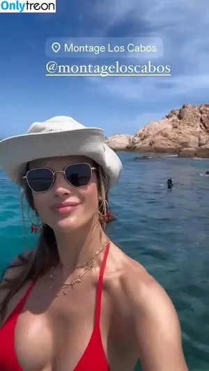 Alessandra Ambrosio / aleambrosio / alelovesanja / alessandraambrosio nude photo #3919