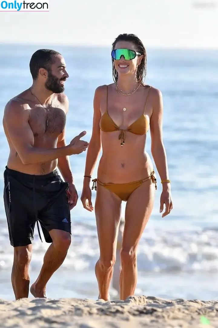 Alessandra Ambrosio nude photo #3831 (aleambrosio / alelovesanja / alessandraambrosio)