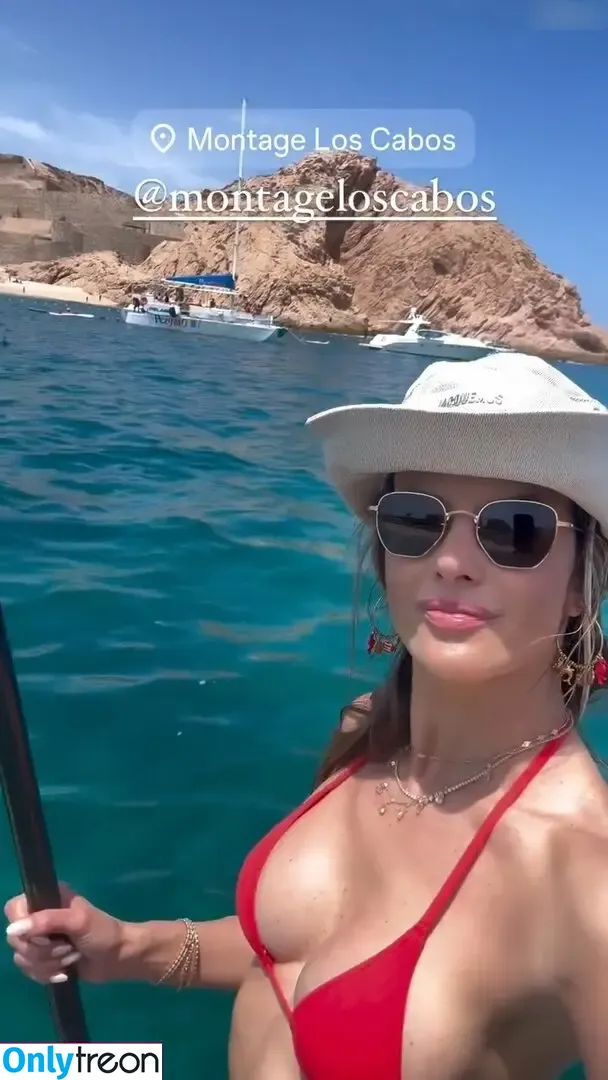 Alessandra Ambrosio nude photo #3922 (aleambrosio / alelovesanja / alessandraambrosio)