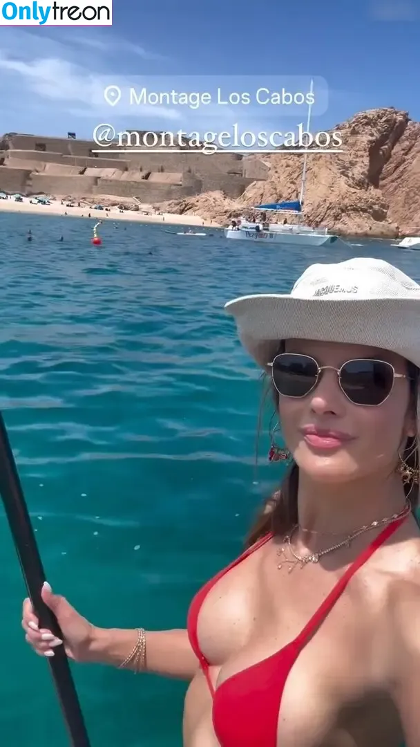 Alessandra Ambrosio nude photo #3923 (aleambrosio / alelovesanja / alessandraambrosio)