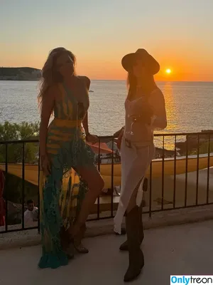 Alessandra Ambrosio / aleambrosio / alelovesanja / alessandraambrosio nude photo #4122