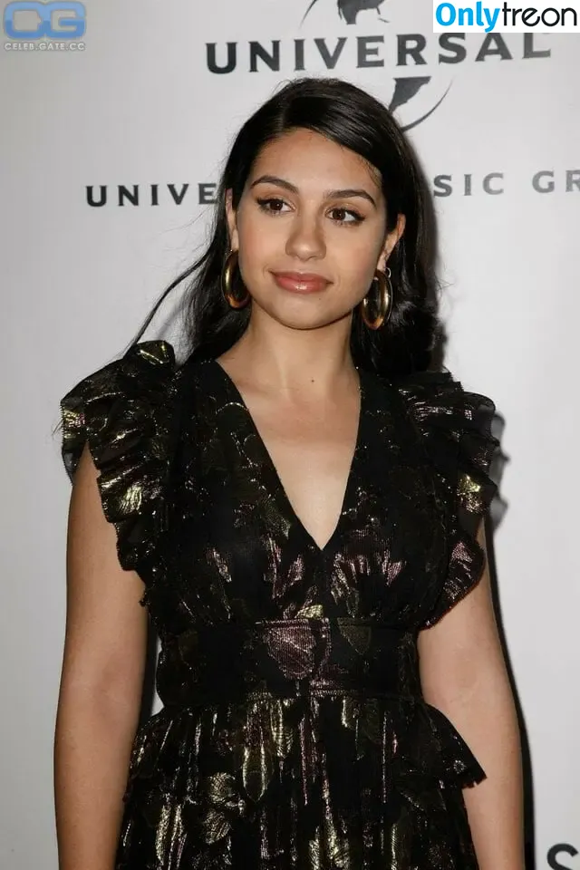 Alessia Cara nude photo #0223 (alessiacara / alessiasmusic)
