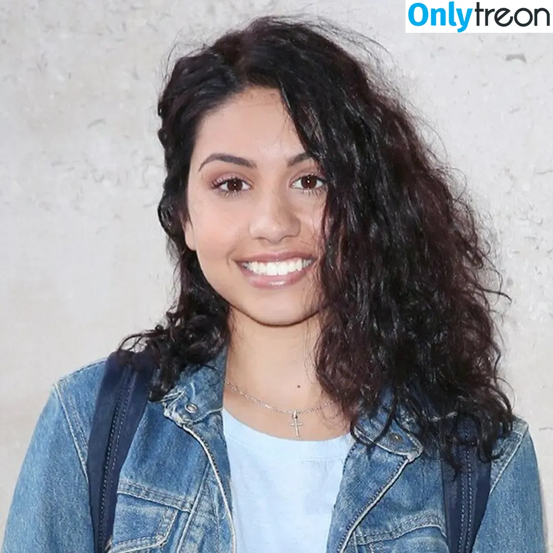 Alessia Cara nude photo #0228 (alessiacara / alessiasmusic)