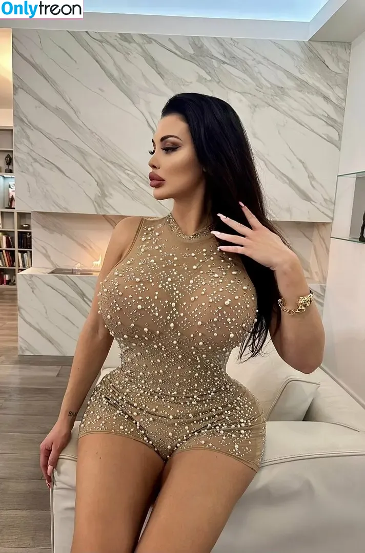 Aletta Ocean nude photo #0601 (ALETTAOCEANXXXX / alettaoceanofficial1)