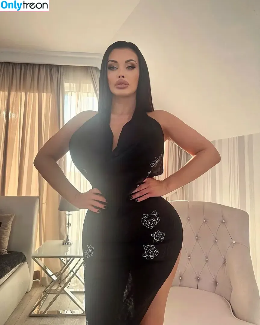 Aletta Ocean nude photo #0603 (ALETTAOCEANXXXX / alettaoceanofficial1)