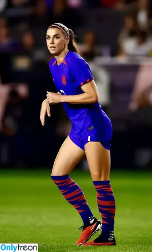 Alex Morgan / alexmorgan13 / alexmorgan_x nude photo #0003