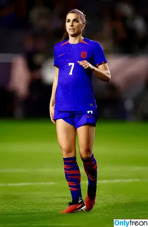 Alex Morgan / alexmorgan13 / alexmorgan_x nude photo #0004