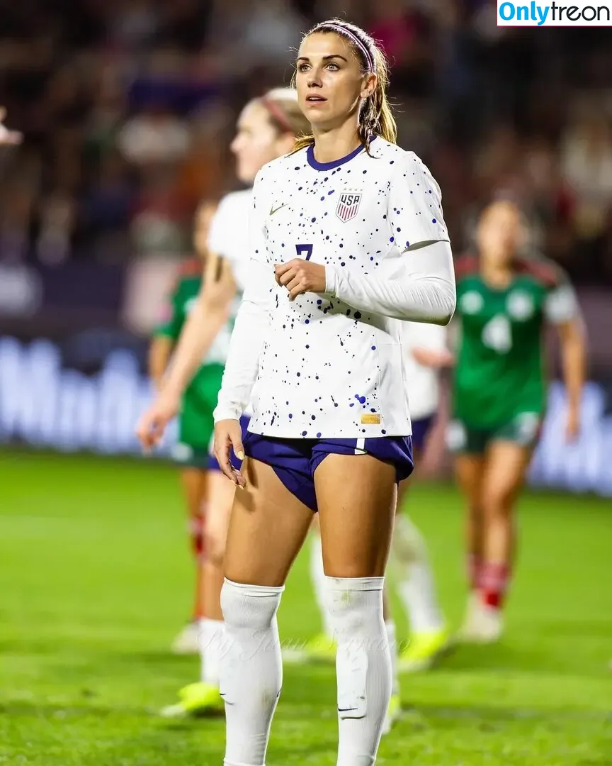Alex Morgan nude photo #0001 (alexmorgan13 / alexmorgan_x)