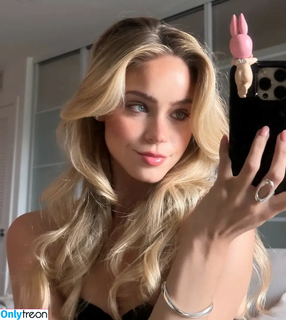 Alexa Blair Robertson nude photo #0007 (_alexablair)