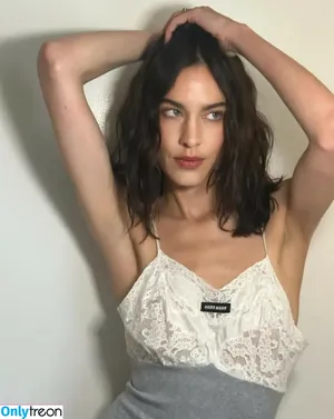 Alexa Chung / alexachung nude photo #0052