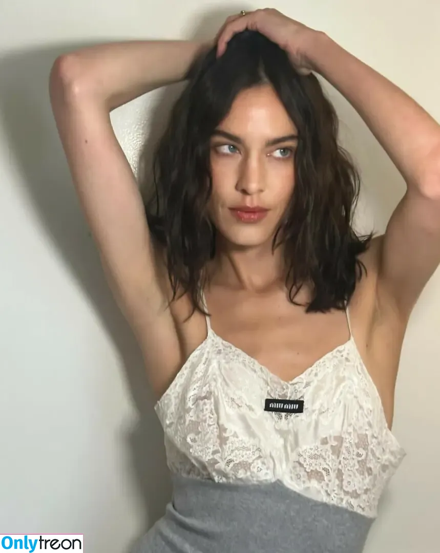 Alexa Chung nude photo #0052 (alexachung)