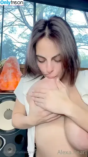 Alexa Pearl / Alexapearl / JosephX2k22 / alexa_pearlfans / missalexapearl nude photo #3528