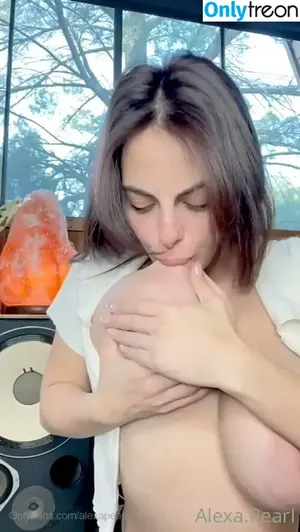 Alexa Pearl / Alexapearl / JosephX2k22 / alexa_pearlfans / missalexapearl nude photo #3539
