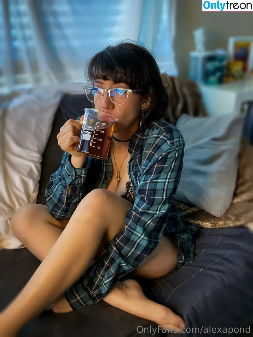 Alexa Pond nude photo #0335 (AlexaPond / alexapond_)