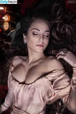  nude photo #0004