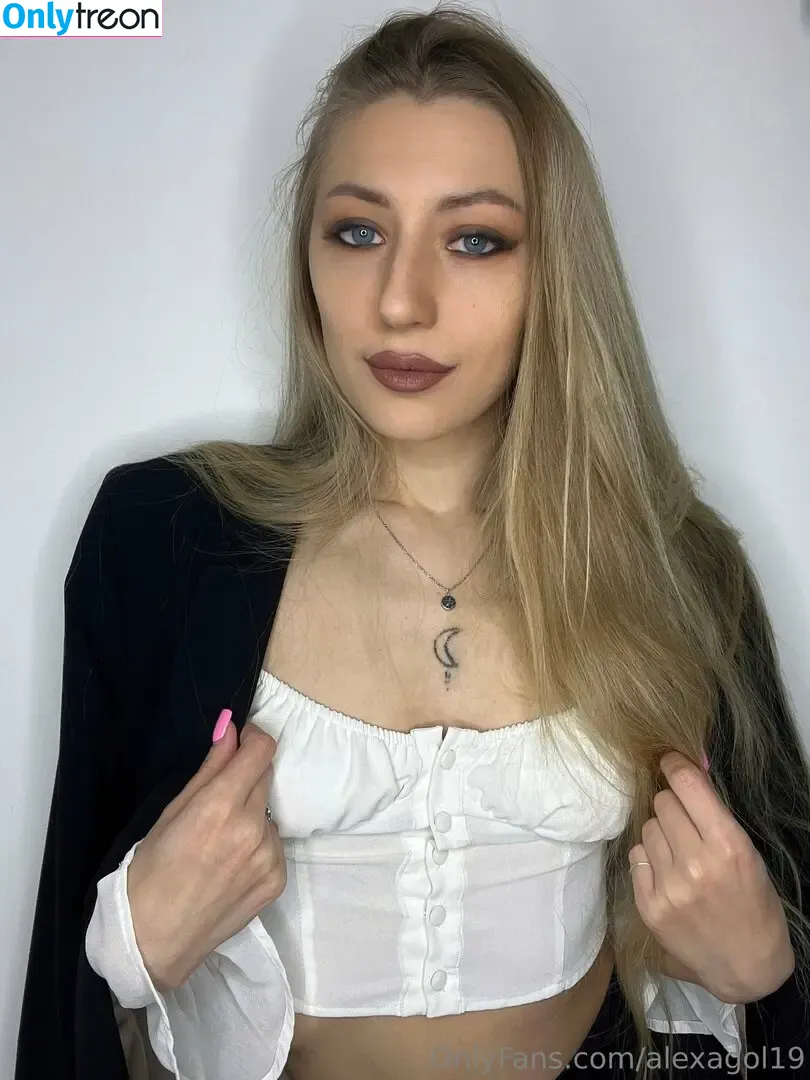 alexagol19 nude photo #0029 (alexagol19)