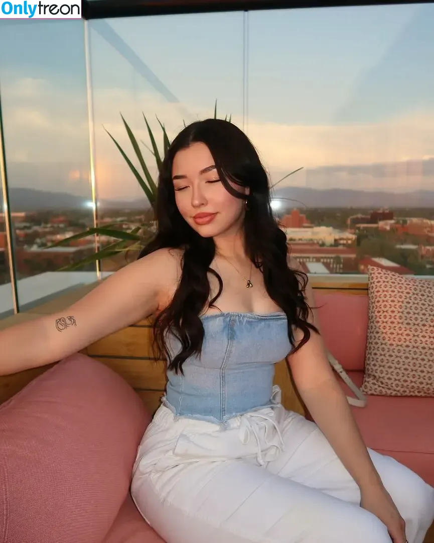 Alexaisobell nude photo #0006 (anyuser / lylaclex)