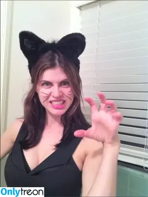 Alexandra Daddario / alexandradaddario nude photo #2485