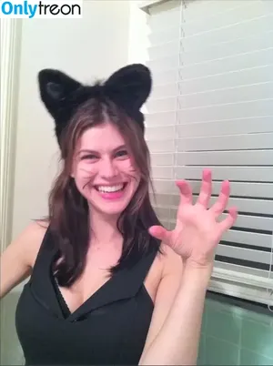 Alexandra Daddario / alexandradaddario nude photo #2487