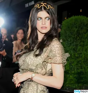 Alexandra Daddario / alexandradaddario nude photo #2553