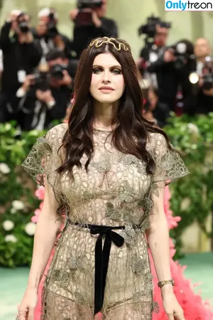 Alexandra Daddario / alexandradaddario nude photo #2578