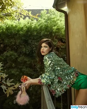 Alexandra Daddario / alexandradaddario nude photo #2674