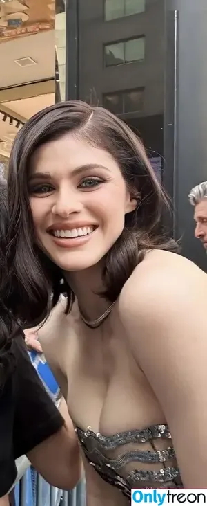 Alexandra Daddario / alexandradaddario nude photo #2742