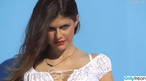 Alexandra Daddario / alexandradaddario nude photo #2895