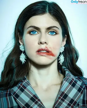 Alexandra Daddario / alexandradaddario nude photo #2979