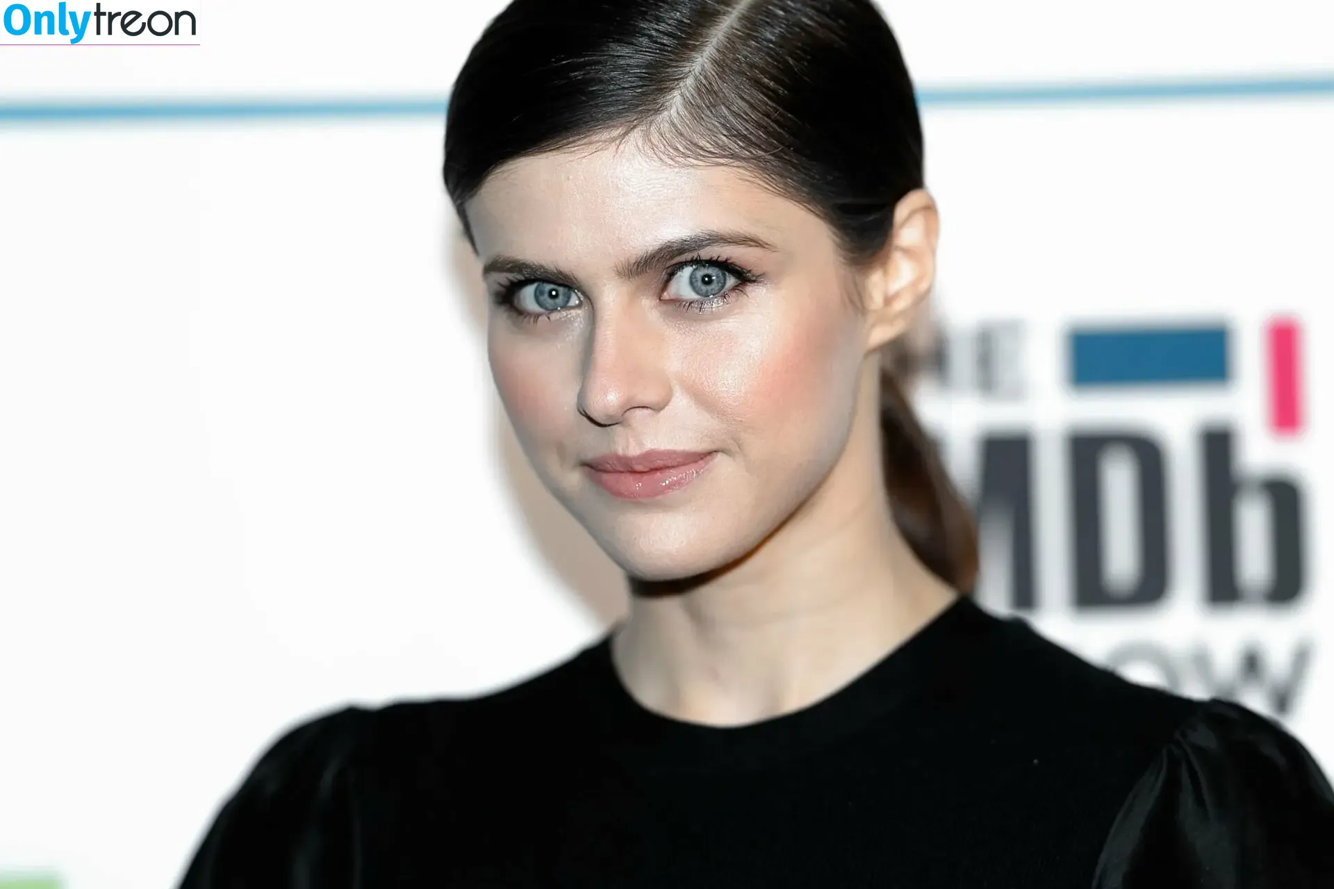 Alexandra Daddario nude photo #2482 (alexandradaddario)