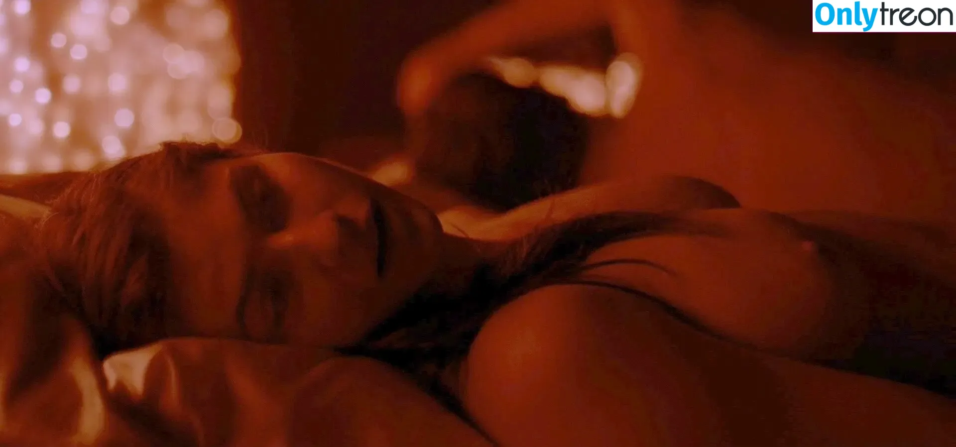 Alexandra Daddario nude photo #2716 (alexandradaddario)