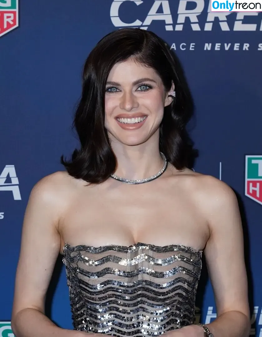 Alexandra Daddario nude photo #2734 (alexandradaddario)
