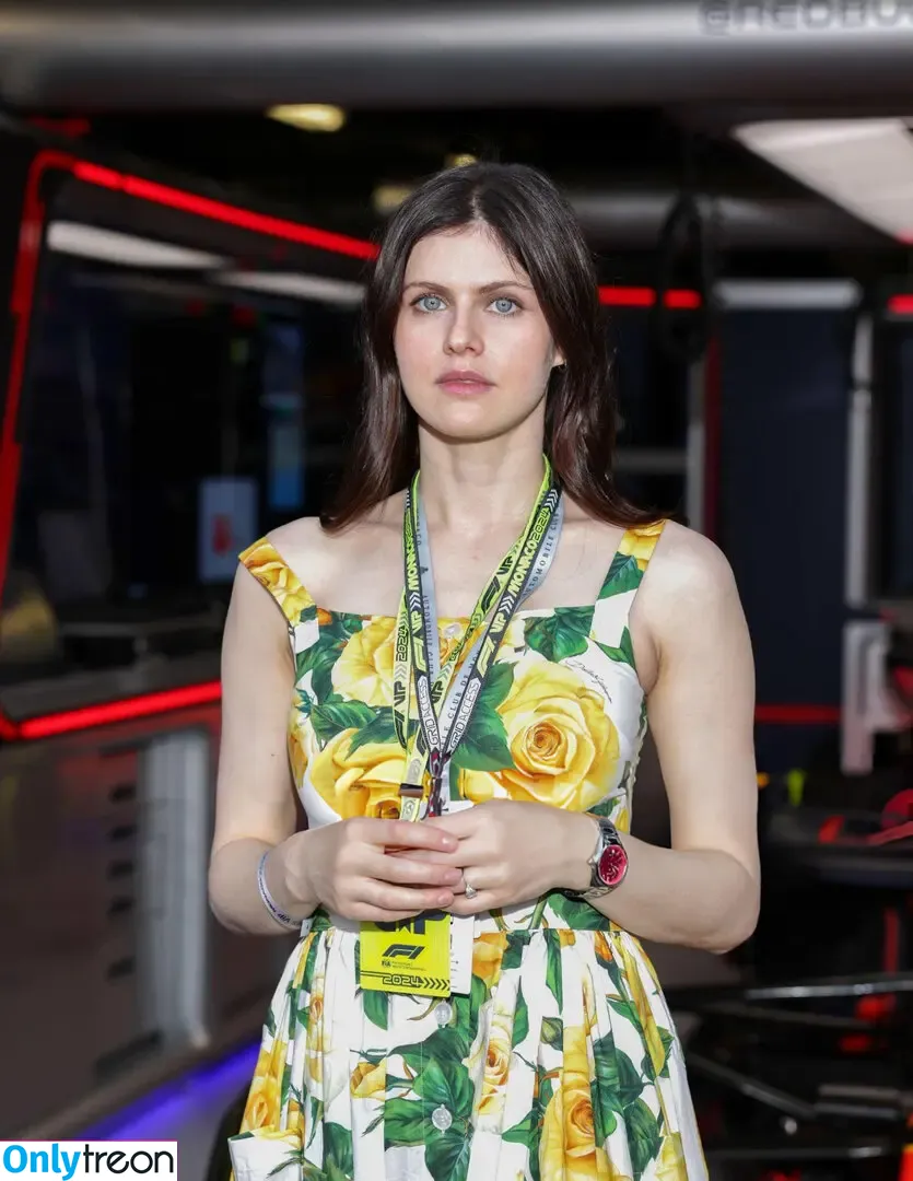 Alexandra Daddario nude photo #2782 (alexandradaddario)