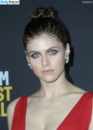 Alexandra Daddario / alexandradaddario nude photo #3074
