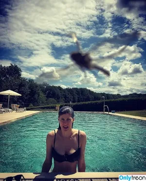 Alexandra Daddario / alexandradaddario nude photo #3097