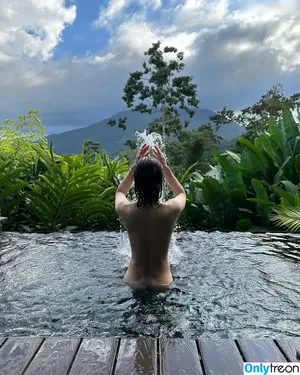 Alexandra Daddario / alexandradaddario nude photo #3119