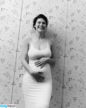 Alexandra Daddario / alexandradaddario nude photo #3180