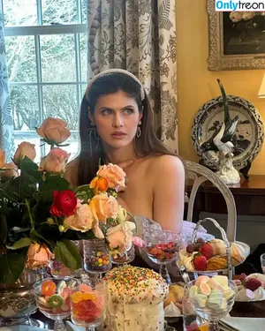 Alexandra Daddario / alexandradaddario nude photo #3740