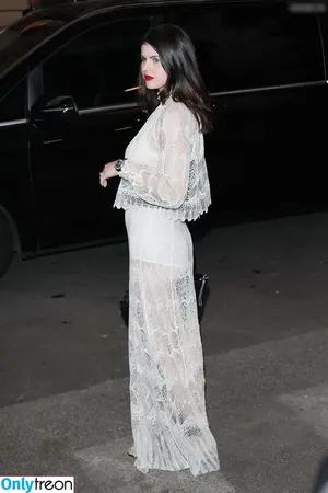 Alexandra Daddario / alexandradaddario nude photo #3772