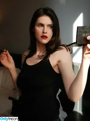 Alexandra Daddario / alexandradaddario nude photo #3810